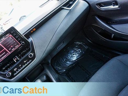 Used 2021 Toyota Corolla LE image 25