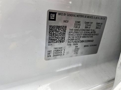 Used 2019 GMC Sierra 1500 SLT w/ SLT Premium Plus Package image 10