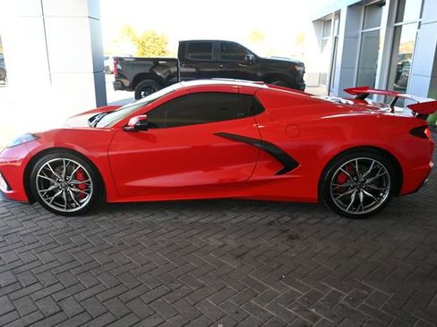Used 2025 Chevrolet Corvette Stingray Premium Conv w/ Z51 Performance Package image 2