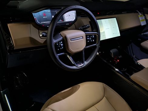 New 2026 Land Rover Range Rover Sport SE AWD/4WD image 16