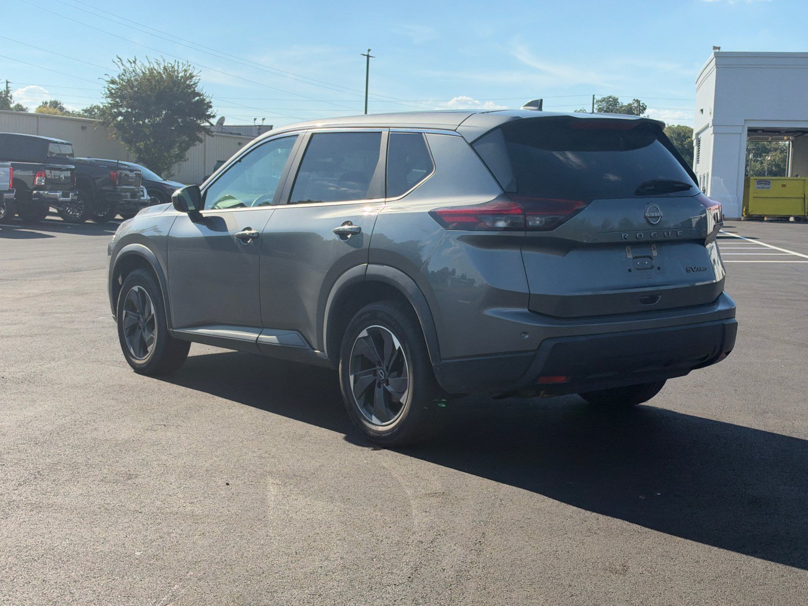Used 2024 Nissan Rogue SV AWD/4WD image 7