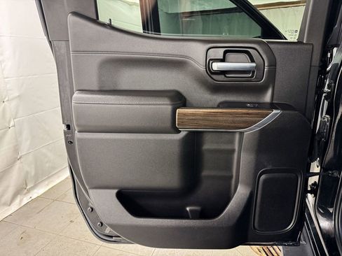 Used 2022 Chevrolet Silverado 1500 RST w/ Z71 Off-Road Package image 13