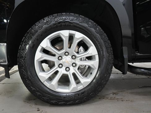 Used 2022 Chevrolet Silverado 1500 LTZ AWD/4WD image 32