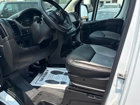 Used 2025 RAM ProMaster 2500 w/ Convenience Group FWD image 11