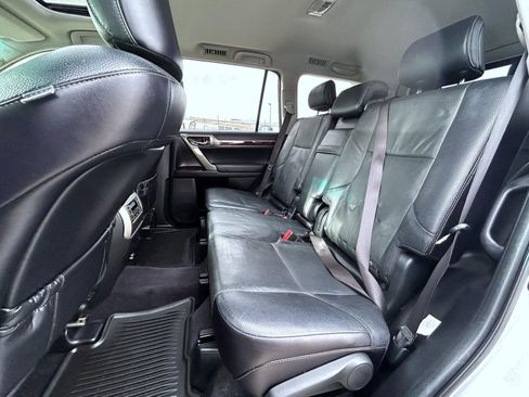 Used 2016 Lexus GX 460 image 20