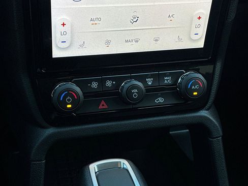 New 2025 Ford Ranger XLT w/ Equipment Group 301A High image 17