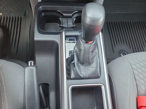Used 2021 Toyota Tacoma SR5 RWD image 29