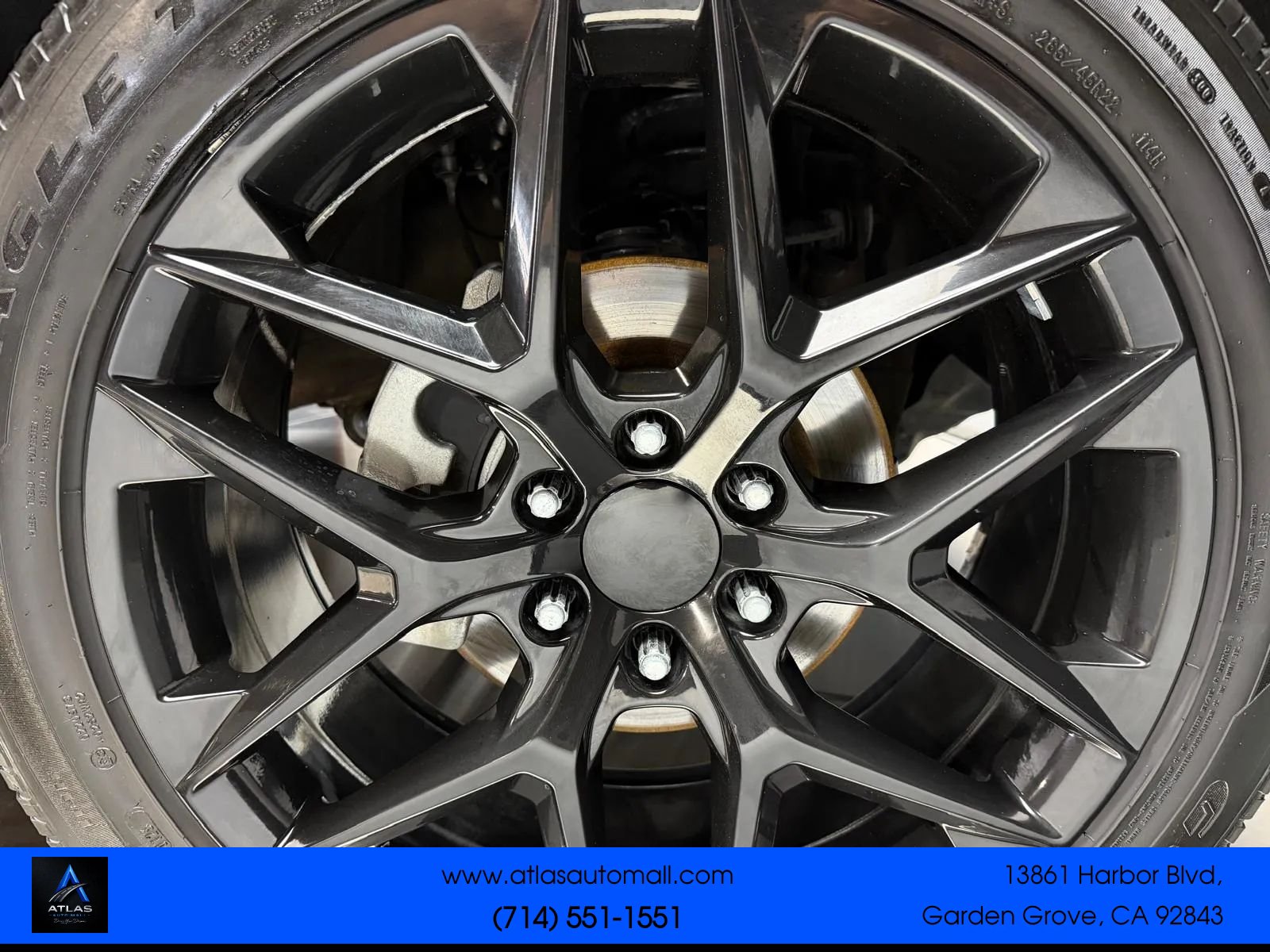 Used 2016 Cadillac Escalade Premium AWD/4WD image 10