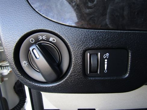 Used 2013 RAM C/V Tradesman FWD image 11