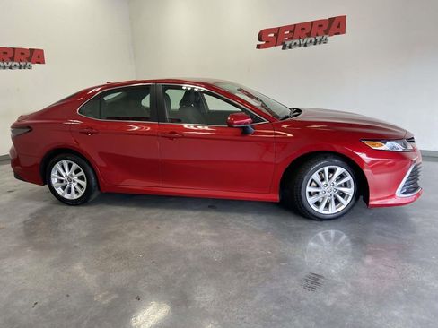 Used 2023 Toyota Camry LE image 2