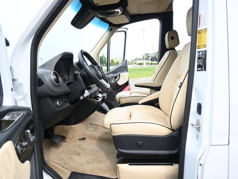 Used 2019 Mercedes-Benz Sprinter 170 image 6