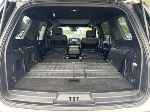 Used 2020 Ford Expedition XLT w/ Equipment Group 201A AWD/4WD image 13