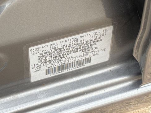 Used 2025 Nissan Versa SV w/ Trunk Package image 29