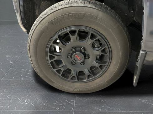 Used 2024 Toyota Tacoma TRD Sport w/ TRD Sport Premium Package image 39