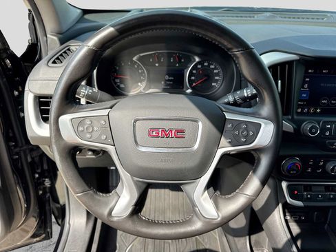 Used 2022 GMC Terrain SLT w/ Tech Package FWD image 21