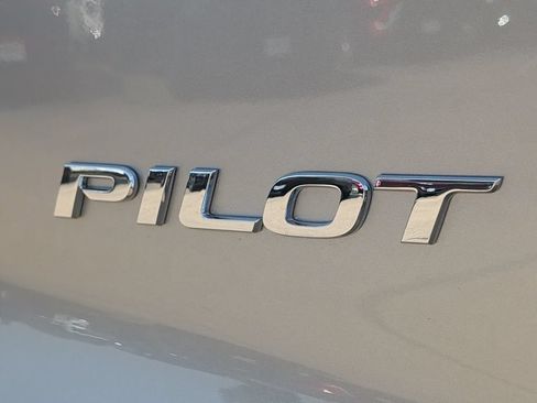 Used 2019 Honda Pilot Touring image 41
