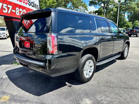 Used 2019 GMC Yukon XL SLT AWD/4WD image 3