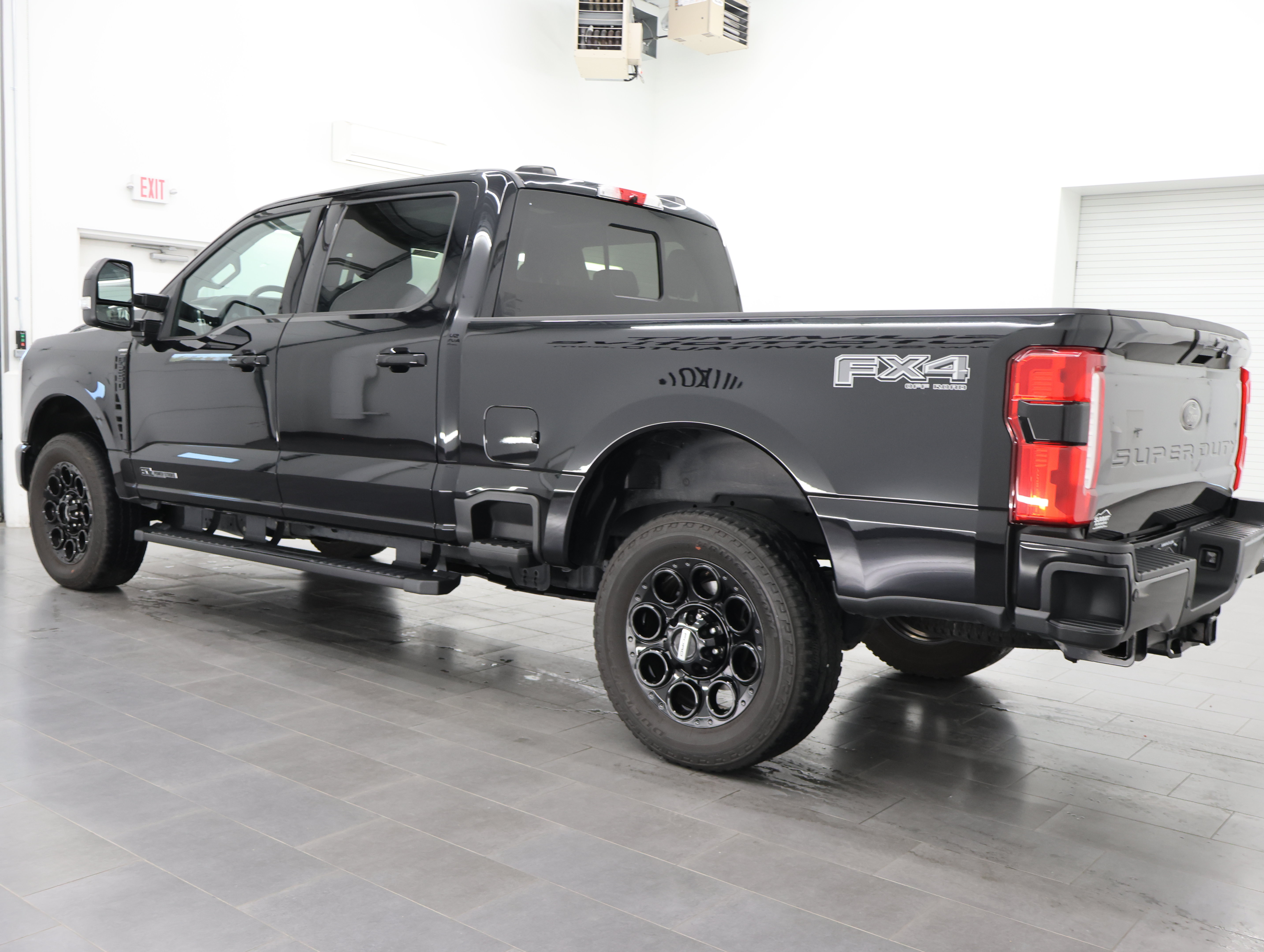 Used 2025 Ford F250 Lariat w/ Lariat Ultimate Package AWD/4WD image 6