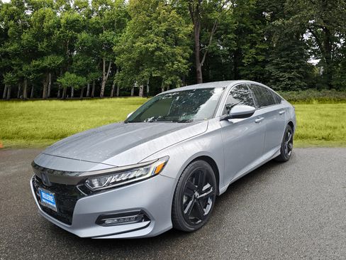 Used 2019 Honda Accord Sport image 3