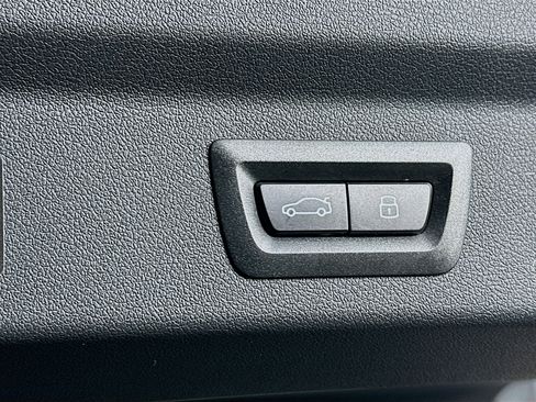 Used 2025 BMW X2 xDrive28i image 29