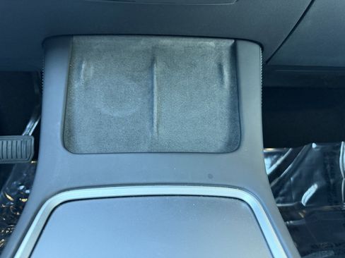 Used 2024 Tesla Model Y 2WD image 28