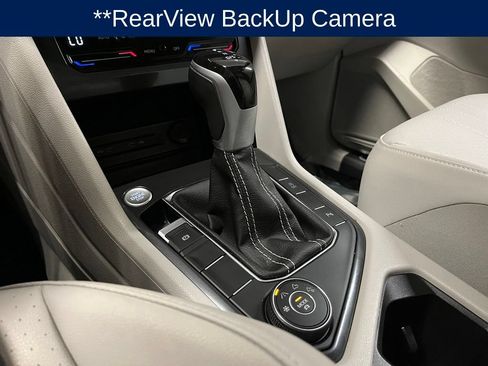 Used 2023 Volkswagen Tiguan SE R-Line AWD/4WD image 15