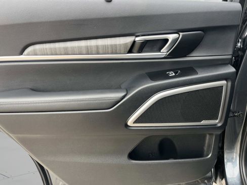 Used 2024 Kia Telluride EX image 20