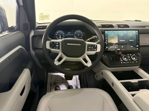 New 2026 Land Rover Defender 110 X-Dynamic SE AWD/4WD image 26