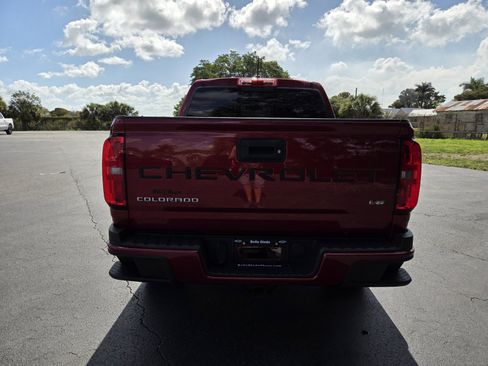 Used 2022 Chevrolet Colorado LT w/ Luxury Package image 7