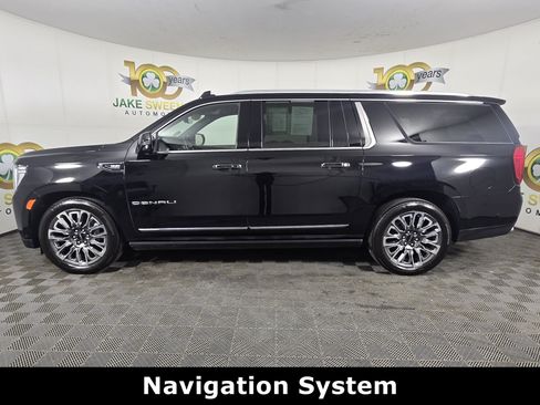 Certified 2024 GMC Yukon XL Denali Ultimate AWD/4WD image 4