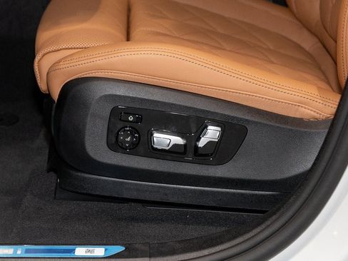 New 2026 BMW X6 M60i image 17