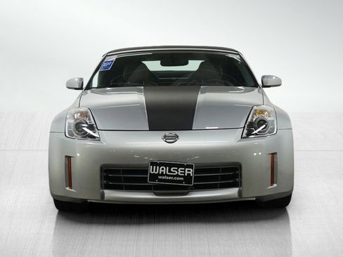 Used 2006 Nissan 350Z Touring RWD image 8