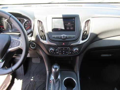 Used 2020 Chevrolet Equinox LT image 22