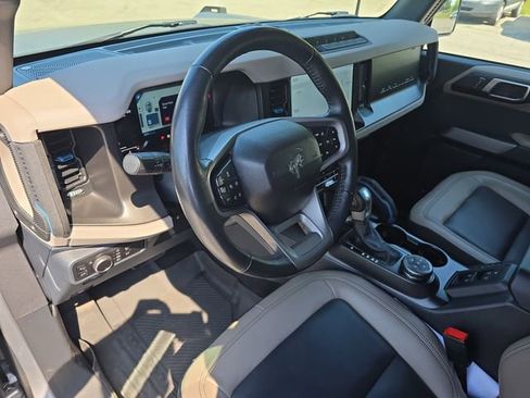 Certified 2023 Ford Bronco Wildtrak AWD/4WD image 25