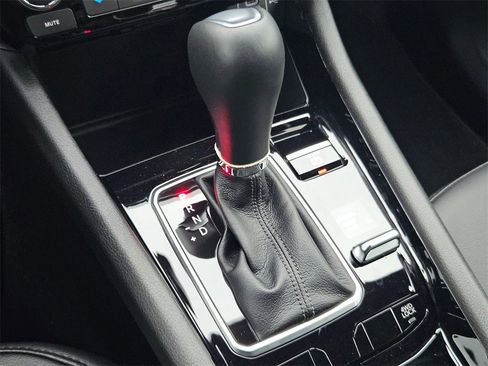 Certified 2026 Jeep Compass Limited image 18