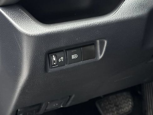 Used 2021 Toyota RAV4 XLE FWD image 17