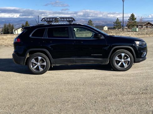 Used 2019 Jeep Cherokee Limited image 22