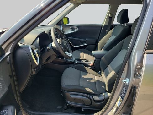 Used 2023 Kia Soul LX w/ Option Group 015 FWD image 24