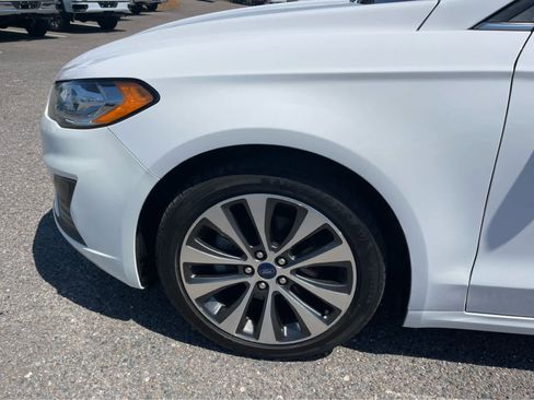 Used 2020 Ford Fusion SE AWD/4WD image 9