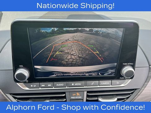 Used 2024 Nissan Altima 2.5 SV FWD image 19