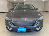 Used 2017 Ford Fusion SE w/ Equipment Group 601A image 2