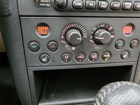 Used 2008 Pontiac Grand Prix GXP image 15