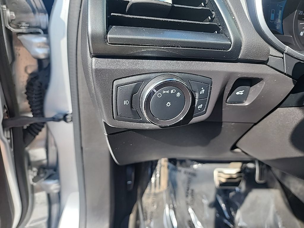 Used 2014 Ford Fusion Titanium FWD image 13