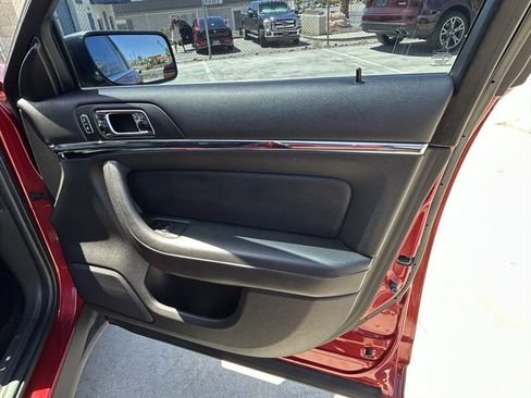 Used 2014 Lincoln MKS w/ Equipment Group 101A FWD image 38