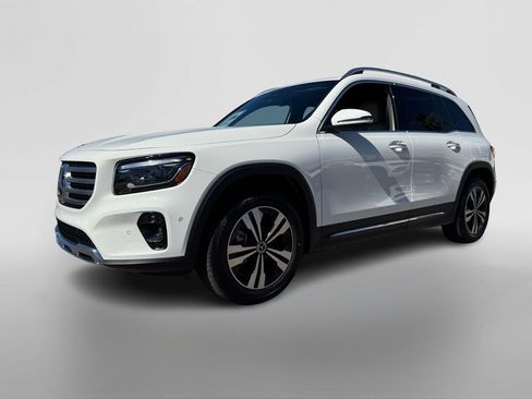 New 2025 Mercedes-Benz GLB 250 image 9