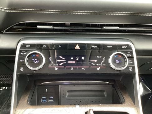 Used 2024 Genesis GV80 2.5T image 22