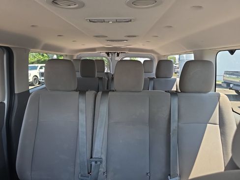 Used 2015 Nissan NV 3500 SV RWD image 39
