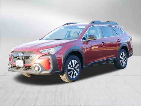 Certified 2025 Subaru Outback Premium image 3