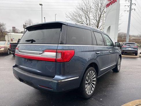 Used 2019 Lincoln Navigator Reserve image 5