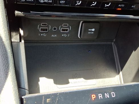Used 2023 Jeep Grand Cherokee Altitude AWD/4WD image 24